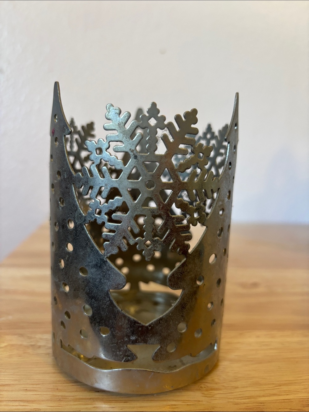 Slatkin & CO. Silver Snowflake & Tree Metal Candle Holder